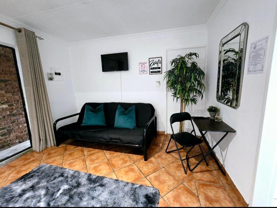 Zhantique Guest House 1- Unit 5 Boksburg Eksteriør billede